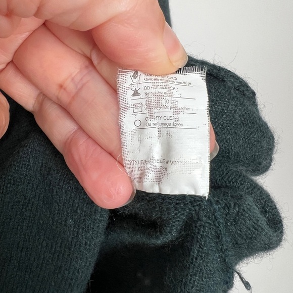 Elegant Green Cashmere Women's Sweater - Picture 6 of 9